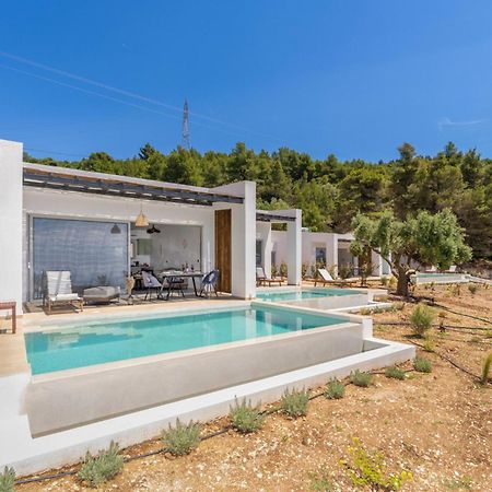 Mellamare Luxury Suites Athánion 外观 照片
