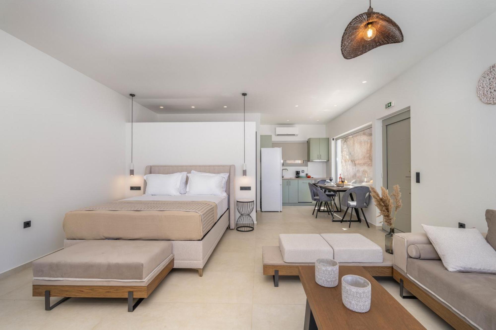 Mellamare Luxury Suites Athánion 外观 照片