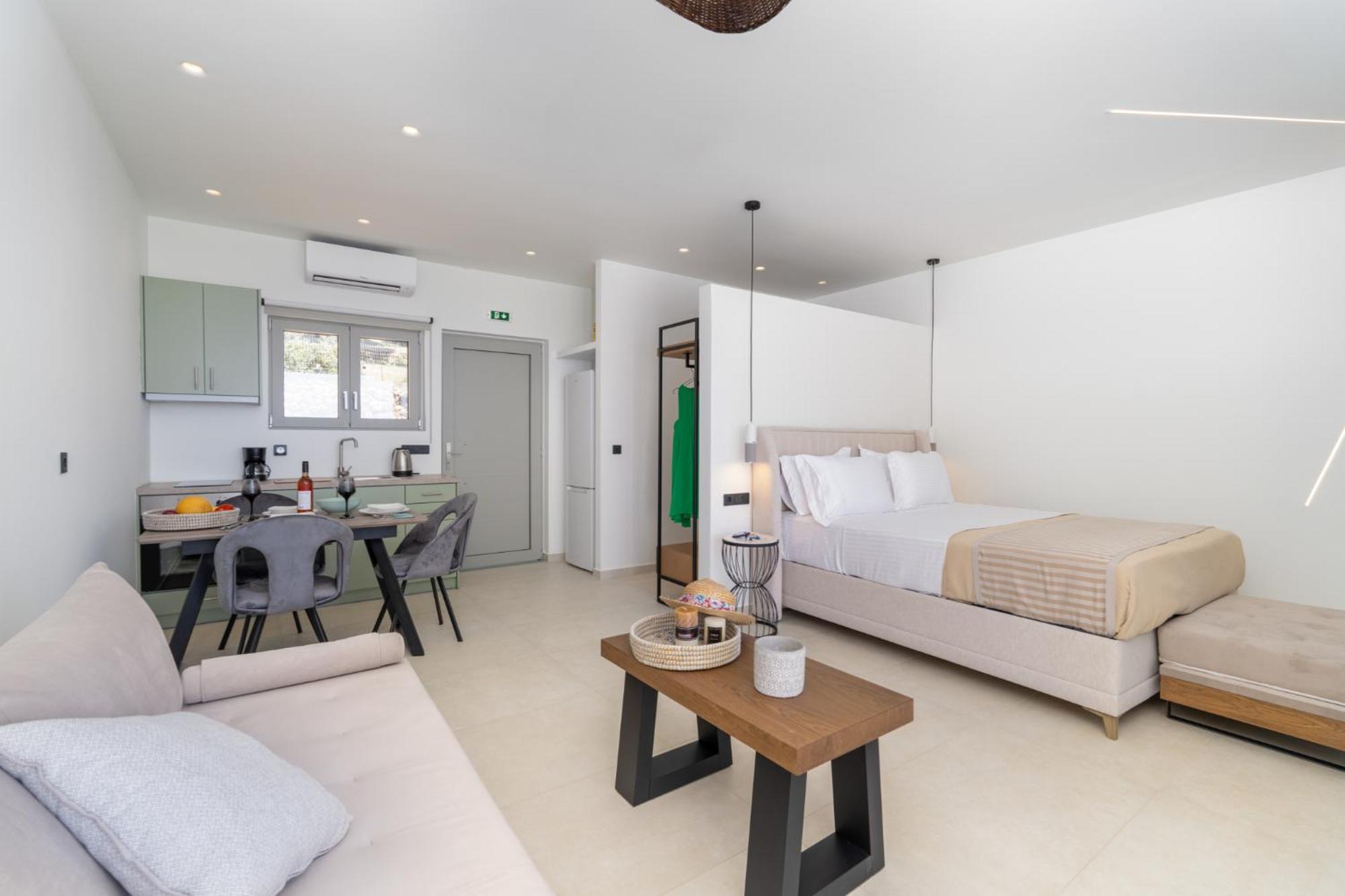 Mellamare Luxury Suites Athánion 外观 照片