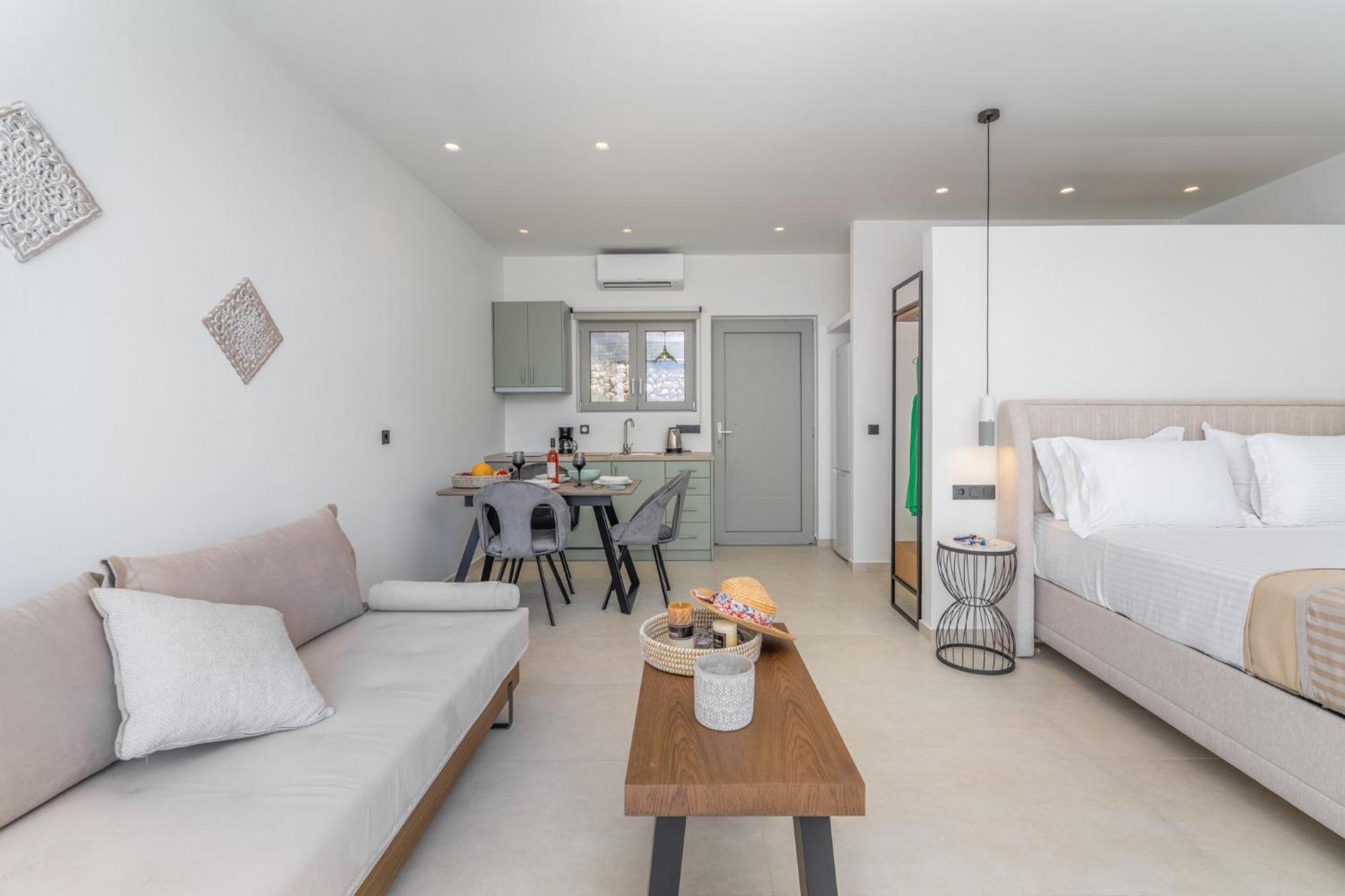 Mellamare Luxury Suites Athánion 外观 照片