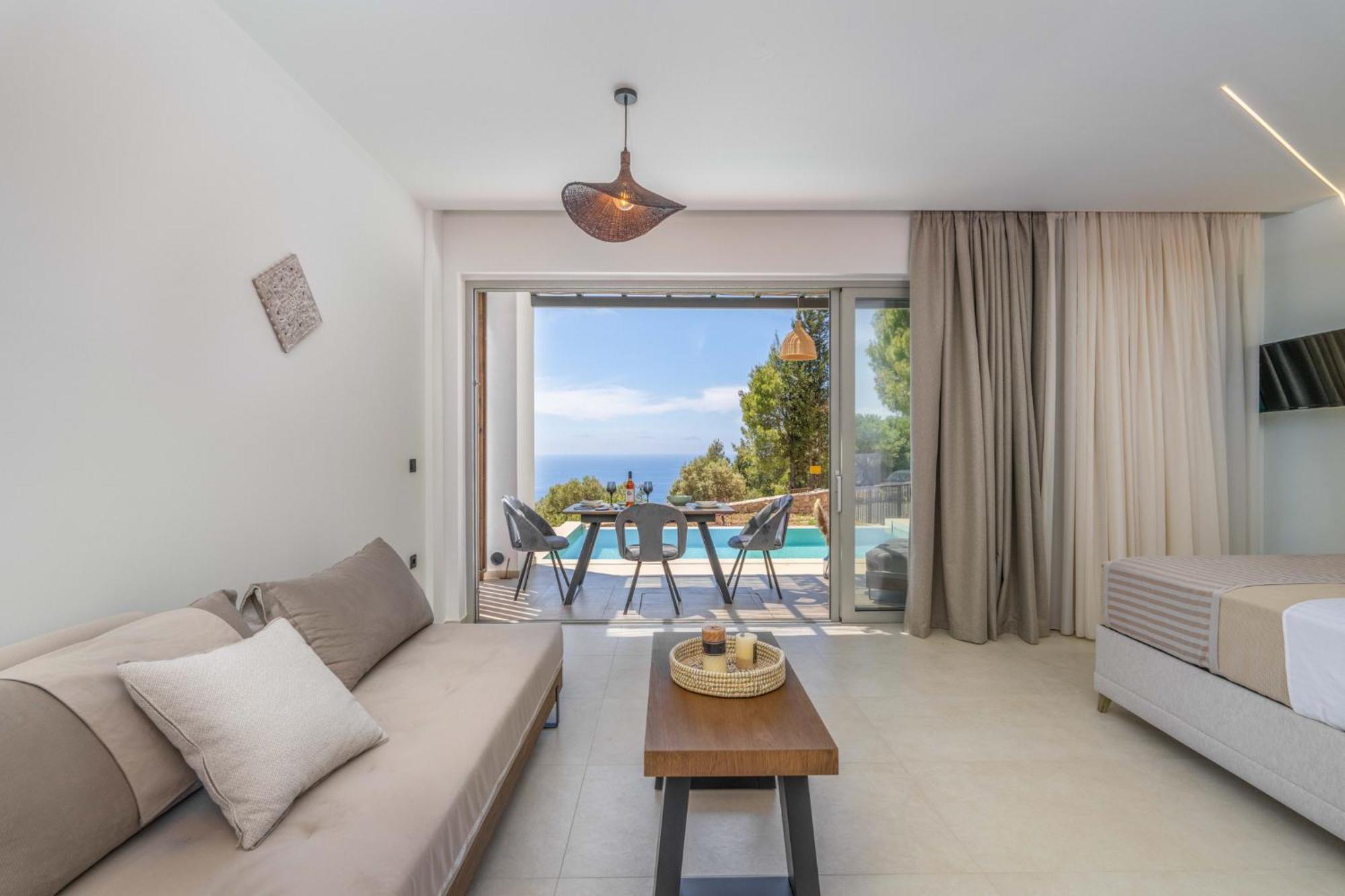 Mellamare Luxury Suites Athánion 外观 照片